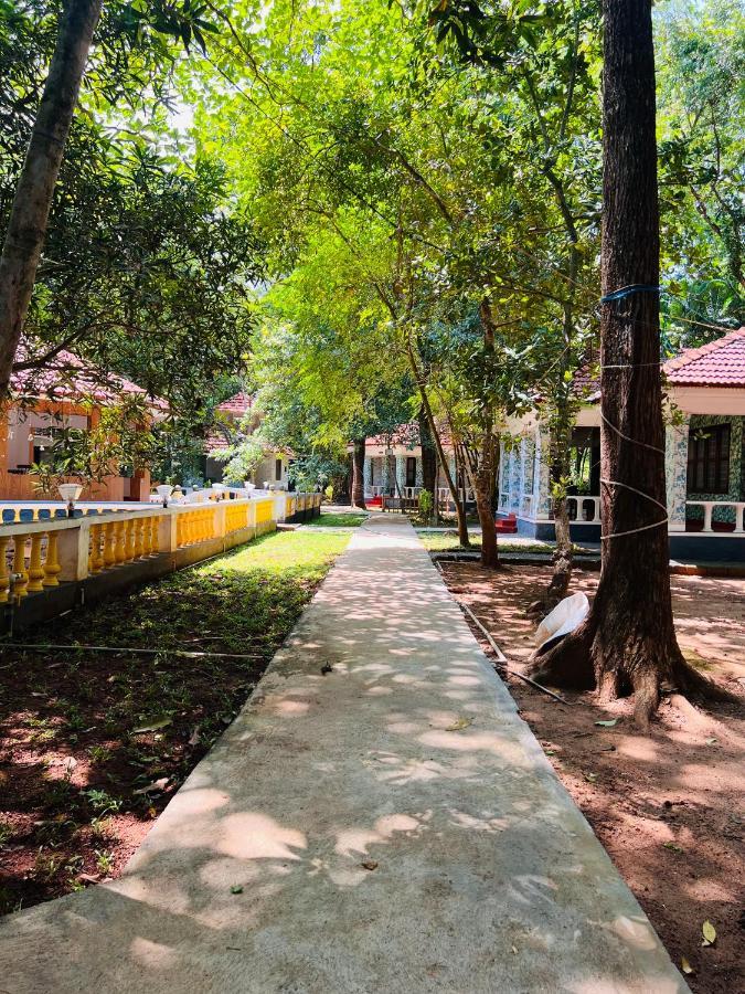 Surya Eco And Wedding Resort Thrissur Екстериор снимка