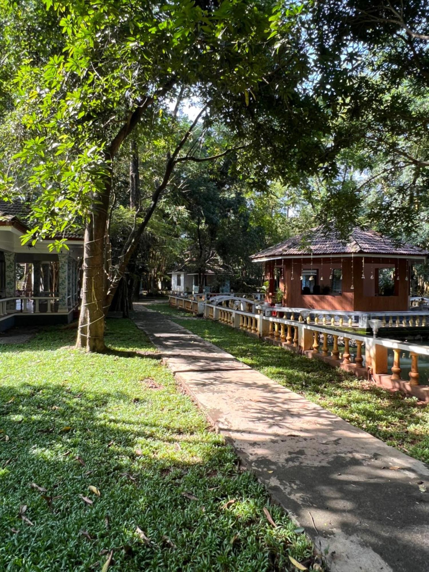 Surya Eco And Wedding Resort Thrissur Екстериор снимка